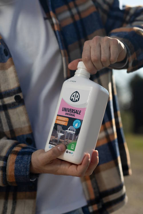 Universal detergent (1 l)